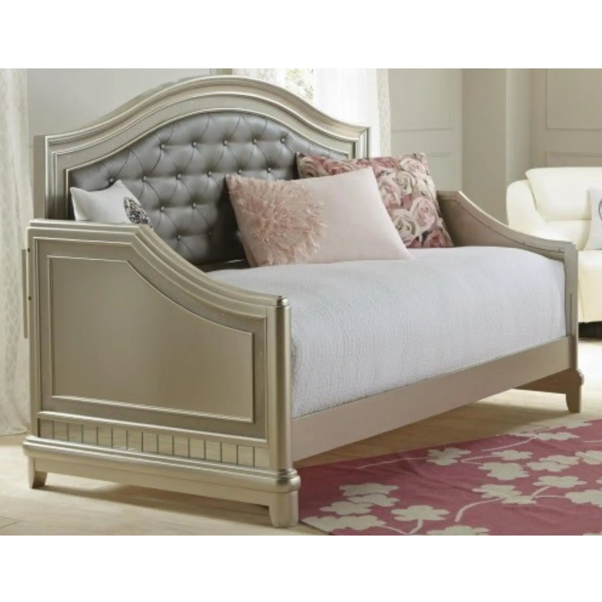 Diva Day Bed in Champagne Galaxy