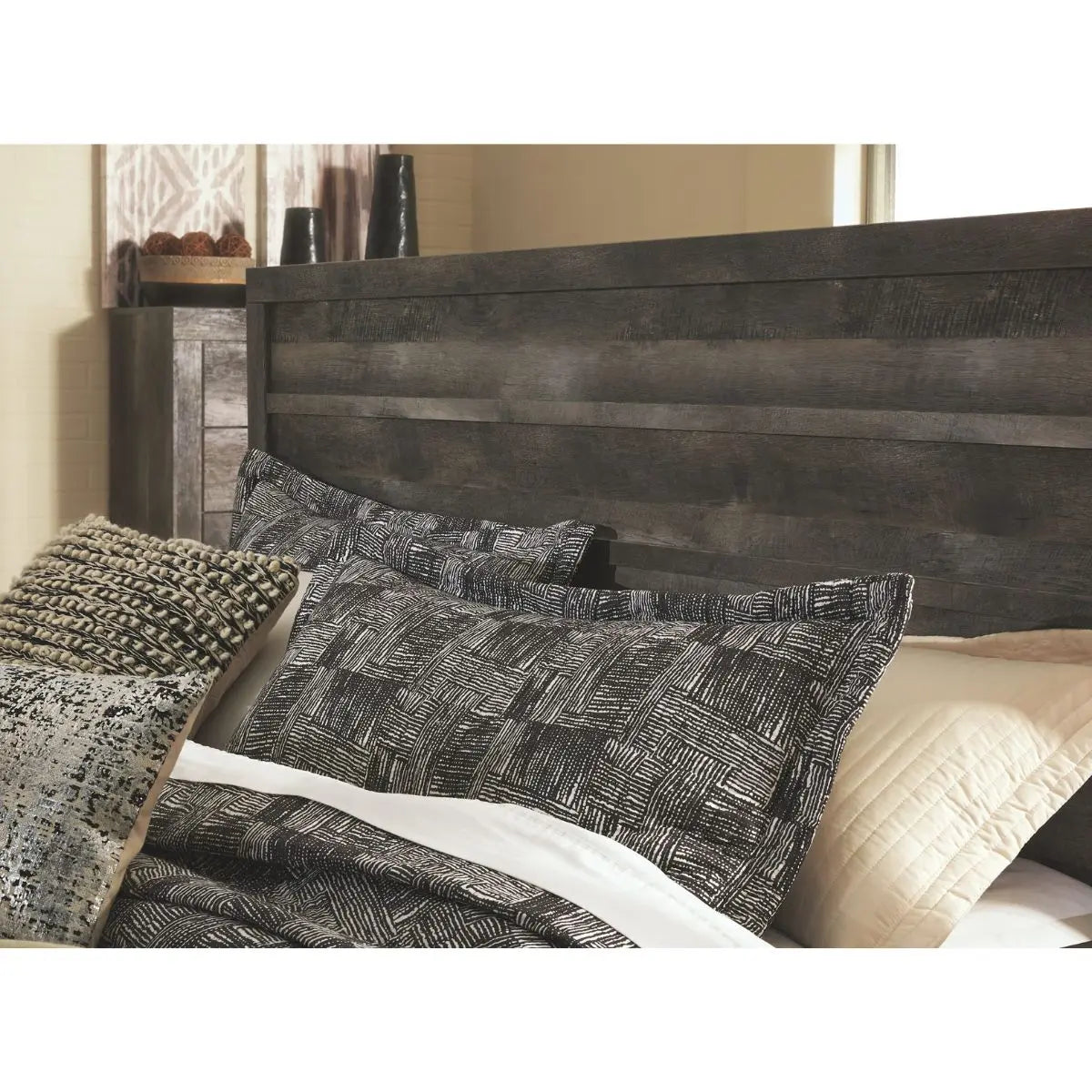 Ashely Wynnlow Panel Bed B440 Signature Design by Ashley